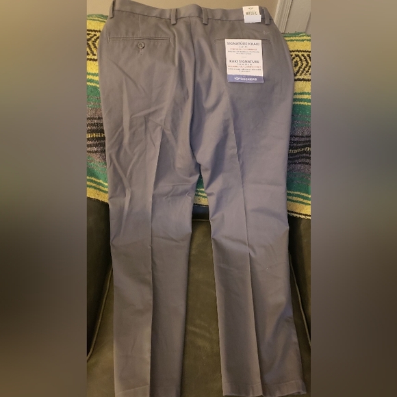Men's Dockers Size W32 &L30 Color Is Grey - Picture 10 of 10